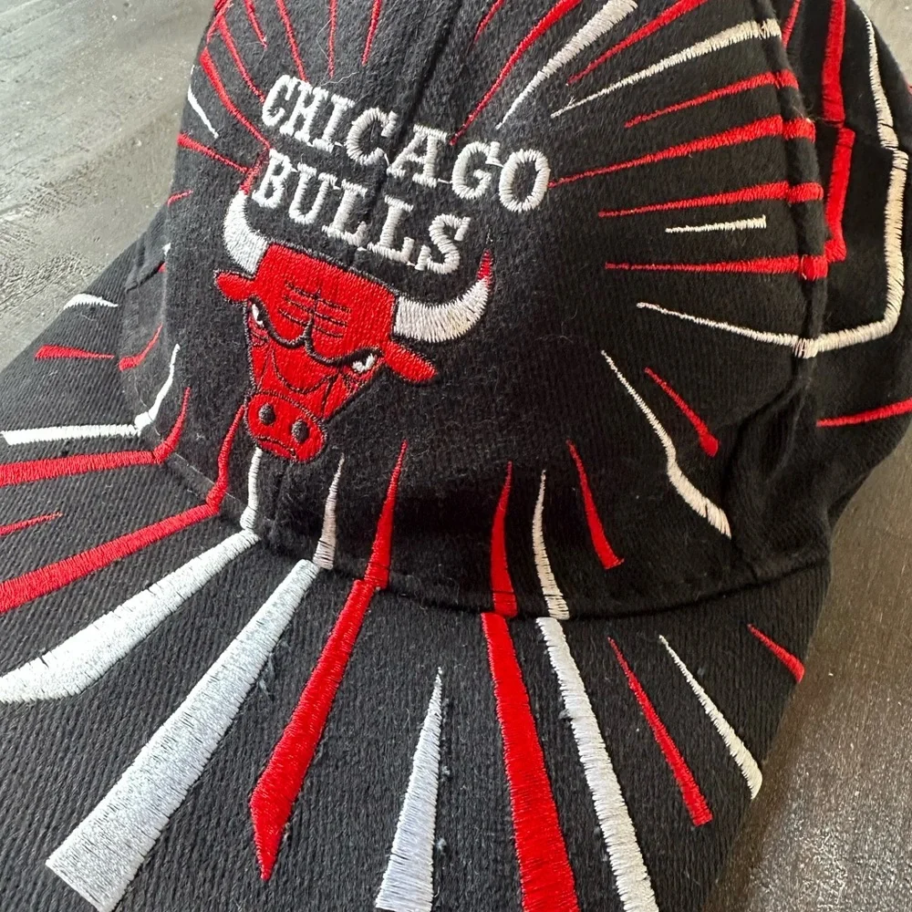 Vintage Chicago Bulls SnapBack Hat Cap Drew Pearson Fireworks NBA Jordan - Picture 2 of 7
